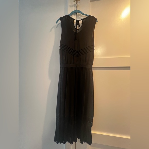 ⭐️🌴 Chanel Black Dress with Logo on front chest - Picture 4 of 6